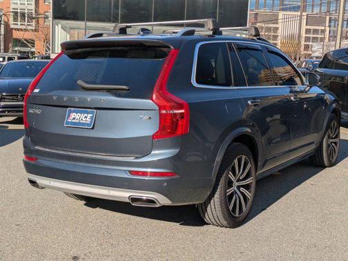 2019 Volvo XC90 T6 Momentum