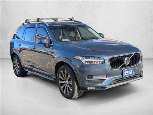 2019 Volvo XC90 T6 Momentum