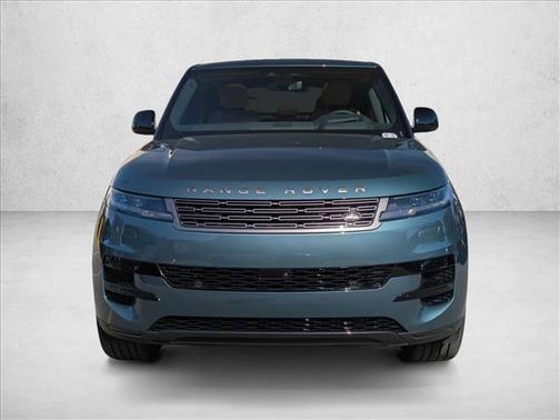 Giola Green Metallic 2026 Land Rover Range Rover Sport SE