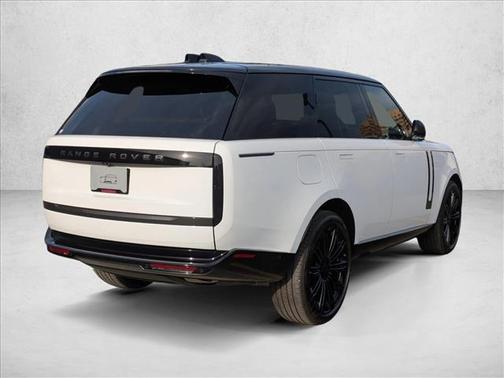 2026 Land Rover Range Rover P400 SE