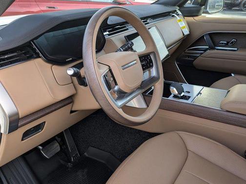 2026 Land Rover Range Rover P400 SE