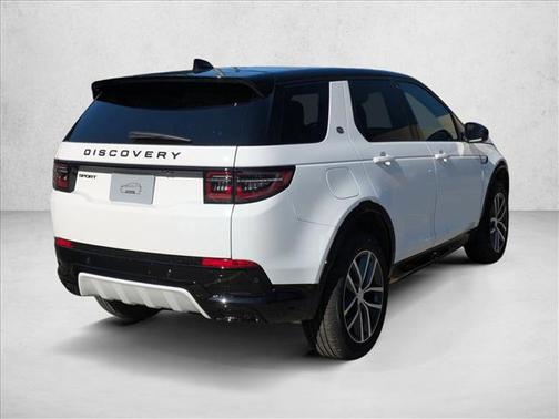 Fuji White 2026 Land Rover Discovery Sport Landmark