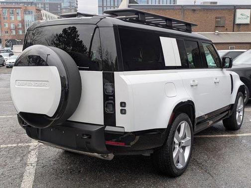 2026 Land Rover Defender P400 X-Dynamic SE