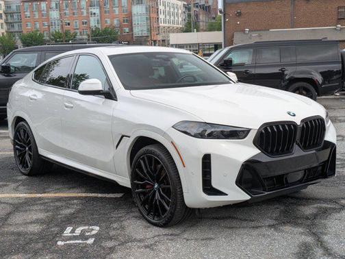 Alpine White 2024 BMW X6 xDrive40i