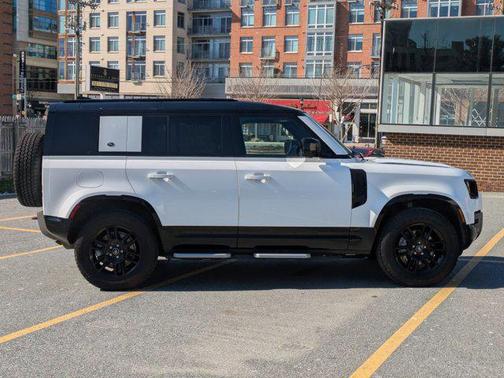 Fuji White 2022 Land Rover Defender 110 X-Dynamic HSE