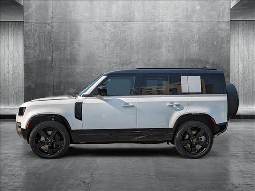 2025 Land Rover Defender 110 P400 X-Dynamic SE