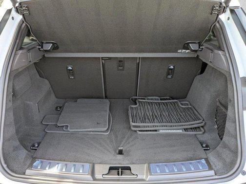 Fuji White 2026 Land Rover Range Rover Evoque Dynamic SE