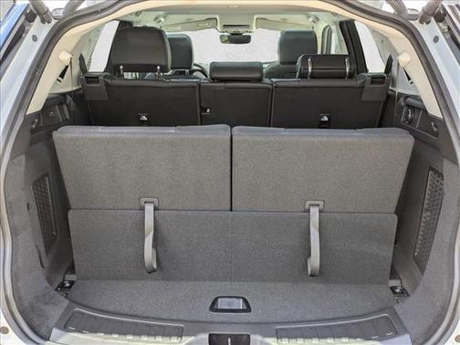 Fuji White 2025 Land Rover Discovery Sport S