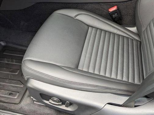 2025 Land Rover Discovery Sport S