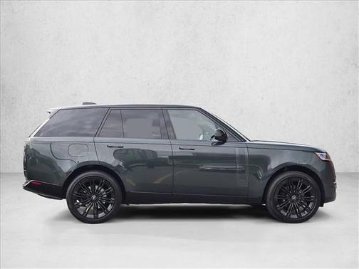 Belgravia Green Metallic 2024 Land Rover Range Rover P400 SE