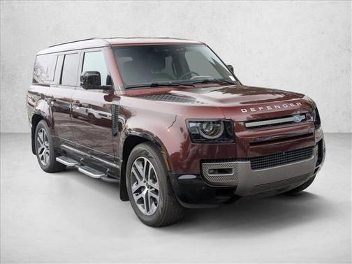 2024 Land Rover Defender 130 P400 X-Dynamic SE