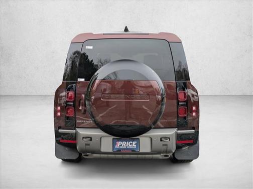 2024 Land Rover Defender 130 P400 X-Dynamic SE