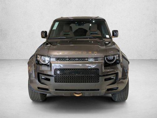 Charente Grey Premium Metallic 2026 Land Rover Defender P635 OCTA