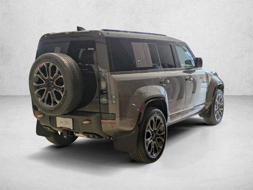 Charente Grey Premium Metallic 2026 Land Rover Defender P635 OCTA
