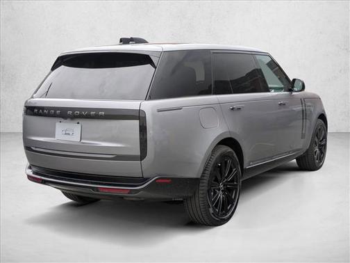 2025 Land Rover Range Rover P400 SE 7 Seat