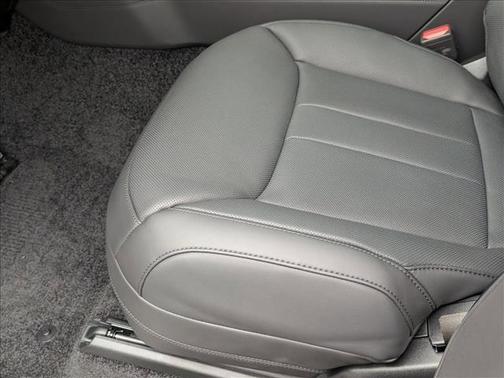 2025 Land Rover Range Rover P400 SE 7 Seat