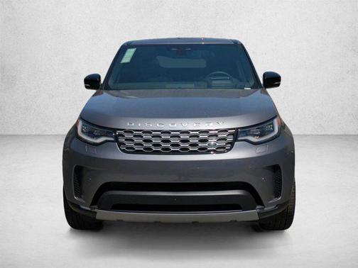 Eiger Grey Metallic 2026 Land Rover Discovery S