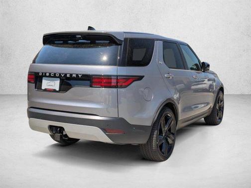 Eiger Grey Metallic 2026 Land Rover Discovery S