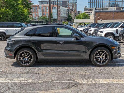 2024 Porsche Macan Base