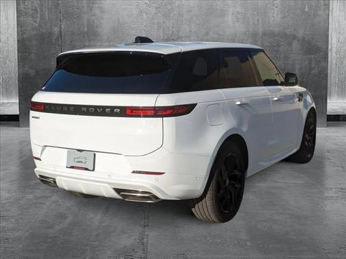2025 Land Rover Range Rover Sport SE