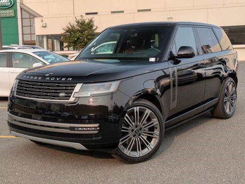 2025 Land Rover Range Rover P400 SE