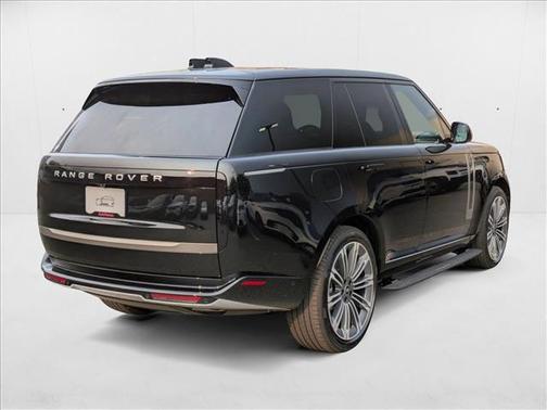 2025 Land Rover Range Rover P400 SE