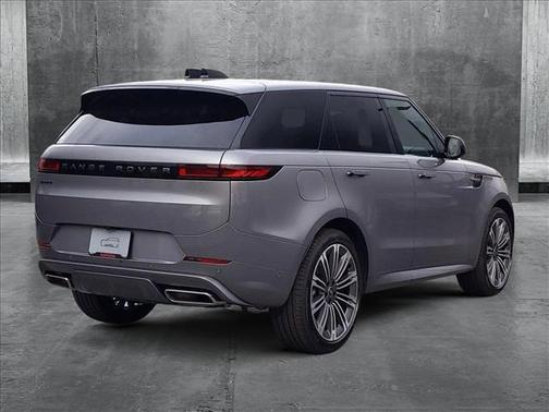 2025 Land Rover Range Rover Sport SE