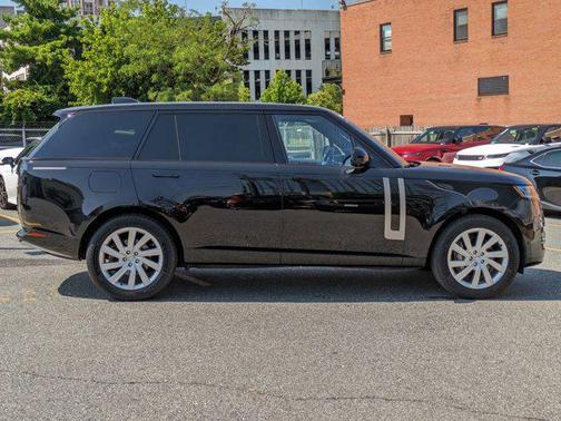 2023 Land Rover Range Rover P400 SE