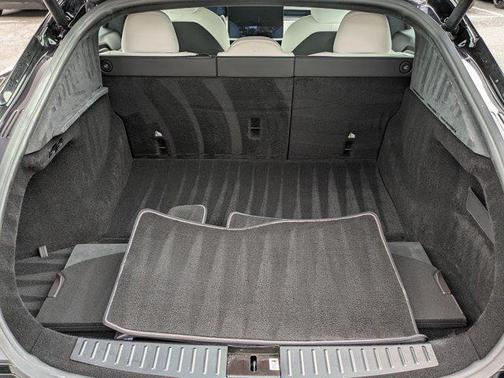 2022 Tesla Model S Plaid