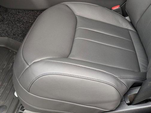 2026 Land Rover Range Rover P530 SE 7 Seat