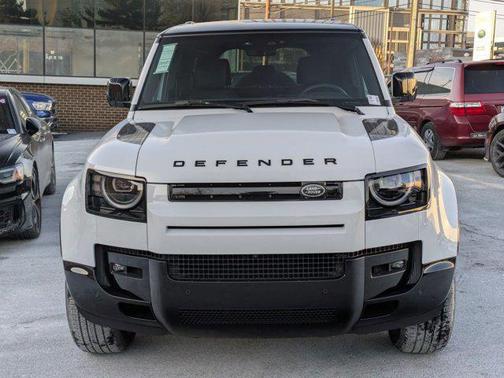 2026 Land Rover Defender P400 X-Dynamic SE