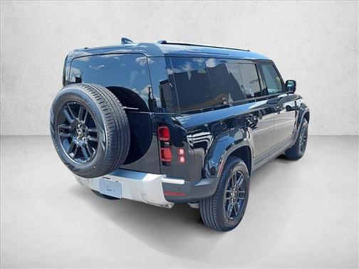 2025 Land Rover Defender 110 P400 S