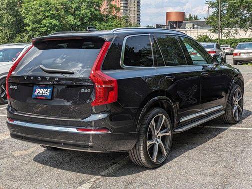 Onyx Black Metallic 2024 Volvo XC90 B6 Ultimate Bright Theme 7-Seater