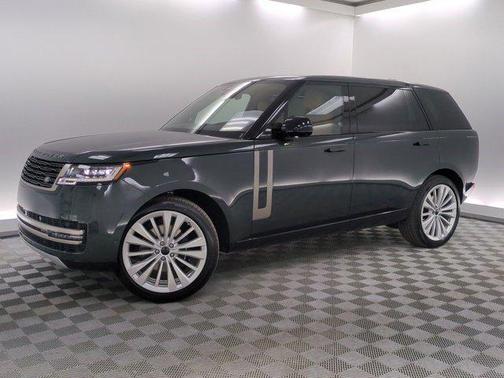 Belgravia Green Metallic 2026 Land Rover Range Rover P400 SE 7 Seat