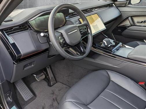 2025 Land Rover Range Rover Sport SE