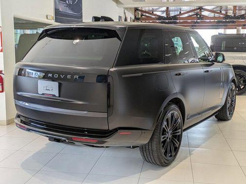 Obsidian Black SV Bespoke Ultra Metallic Satin 2026 Land Rover Range Rover P530 SE