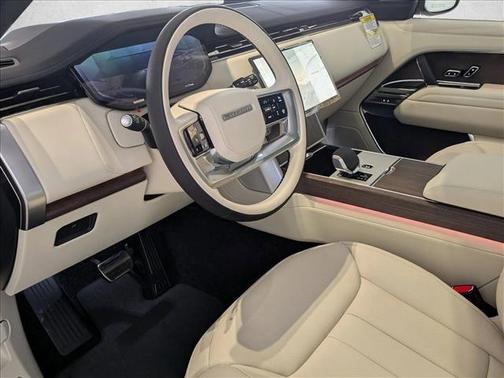 Obsidian Black SV Bespoke Ultra Metallic Satin 2026 Land Rover Range Rover P530 SE