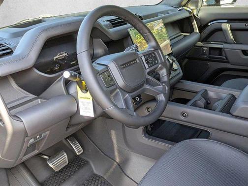 Narvik Black 2026 Land Rover Defender P635 OCTA Black