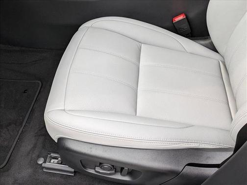 2025 Land Rover Range Rover Evoque Core S
