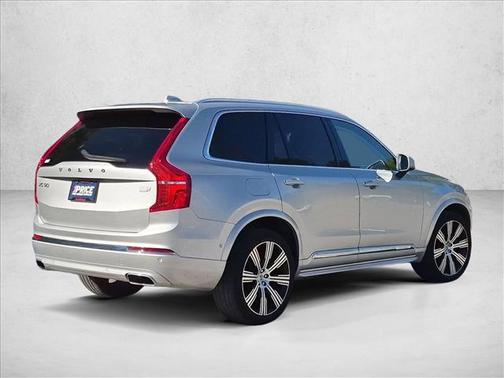 Bright Silver Metallic 2021 Volvo XC90 Recharge Plug-In Hybrid T8 Inscription Expression 7 Passenger