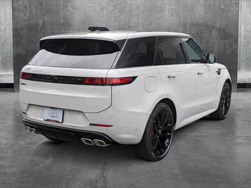 2025 Land Rover Range Rover Sport SE
