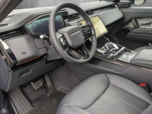 2025 Land Rover Range Rover Sport SE