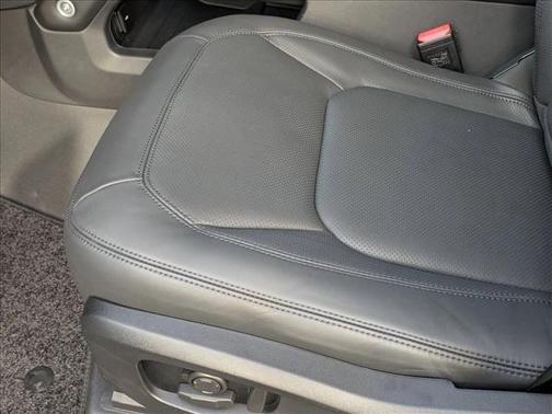 2026 Land Rover Defender P400 X-Dynamic SE