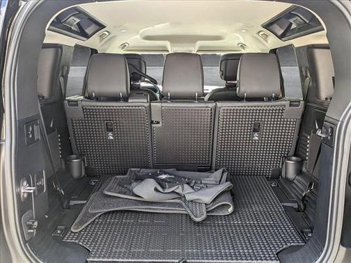 2023 Land Rover Defender 110 S