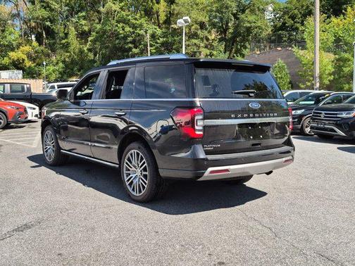 AGATE BLACK METALLIC 2022 Ford Expedition Platinum