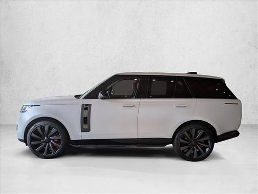 Icy White SV Bespoke Special Effect Satin 2026 Land Rover Range Rover P615 SV