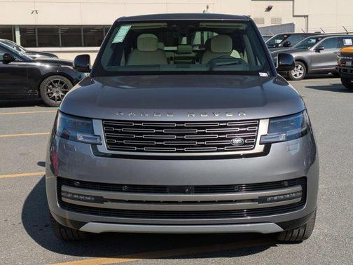 Eiger Grey Metallic 2026 Land Rover Range Rover P400 SE