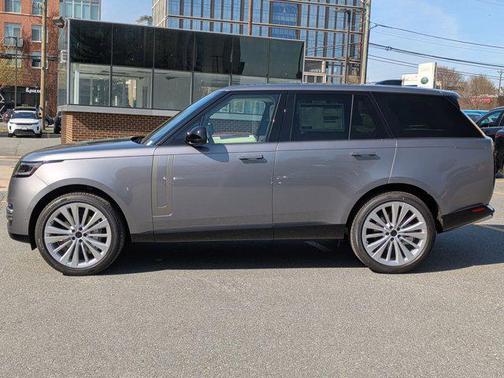 Eiger Grey Metallic 2026 Land Rover Range Rover P400 SE