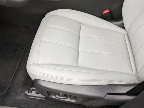 2025 Land Rover Range Rover Evoque Core S