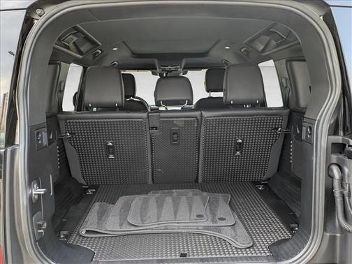 2023 Land Rover Defender 110 S